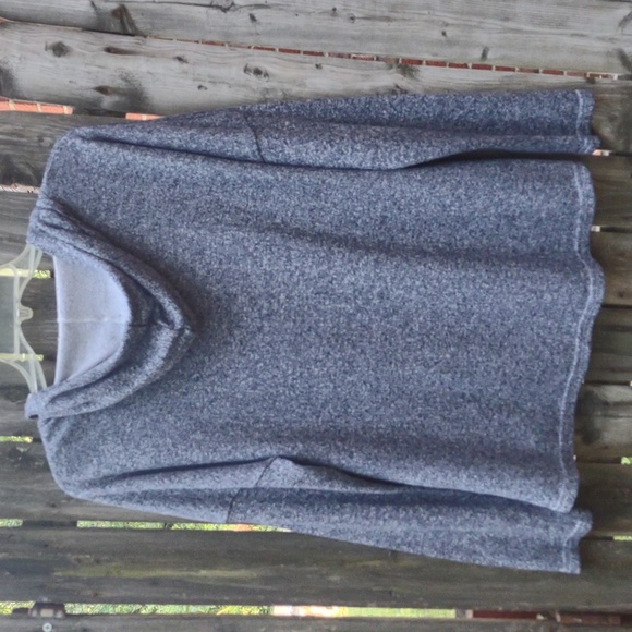 Ladies New York,  NY long sleeved shirt - Picture 8 of 9